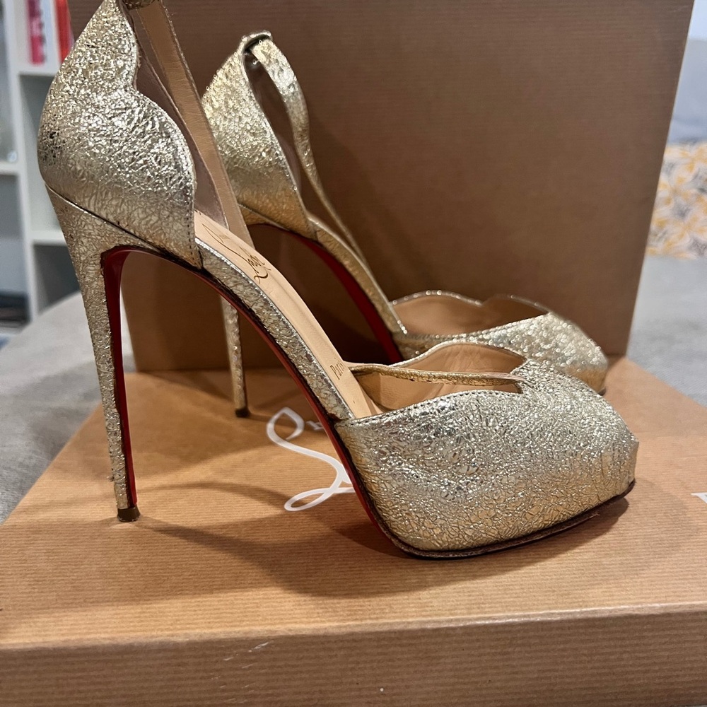 Christian Louboutin Aketata Vintage Heels